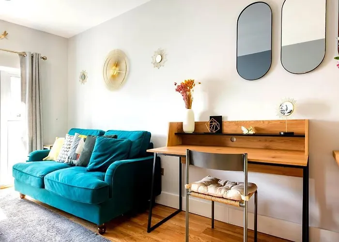 Beautiful & Cosy Harbourside - Free Parking 布里斯托